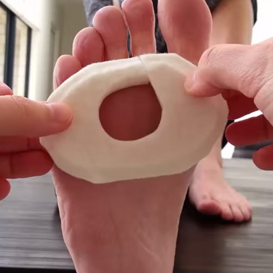 blister-pads-diy-donut-pads-for-blisters-under-your-feet-blister